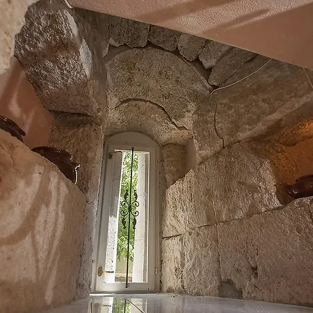 Guest house Dioklecian Wall 2*