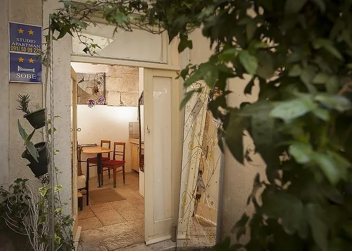 Dioklecian Wall Guest house