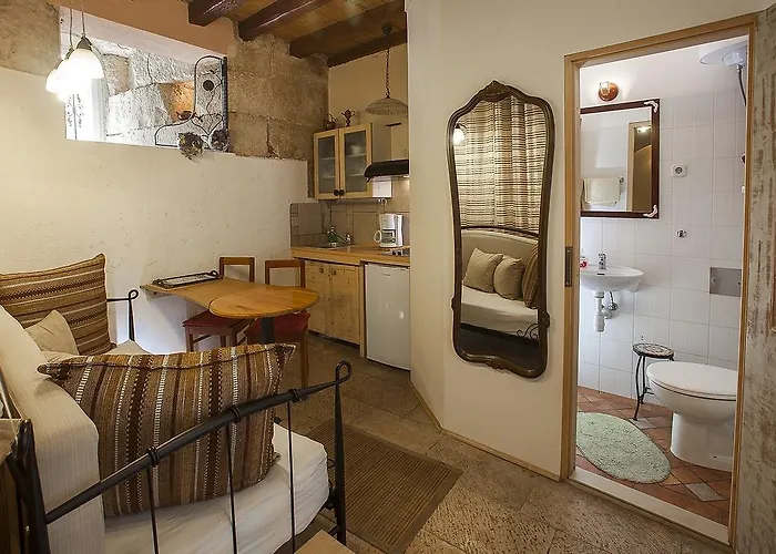 Dioklecian Wall Guest house